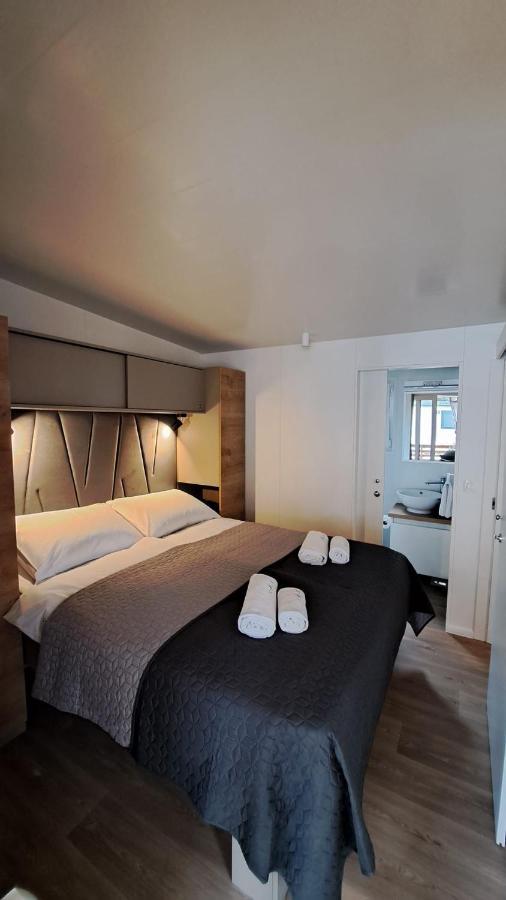 Mobile Home Sole Biograd Na Moru Exterior photo
